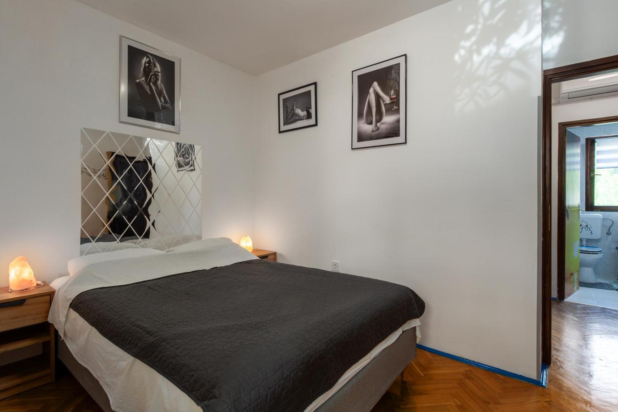 Exodus Apartment *